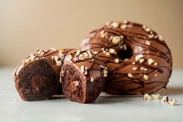 Chocolate Cake Sensation Donut Χονδρικής