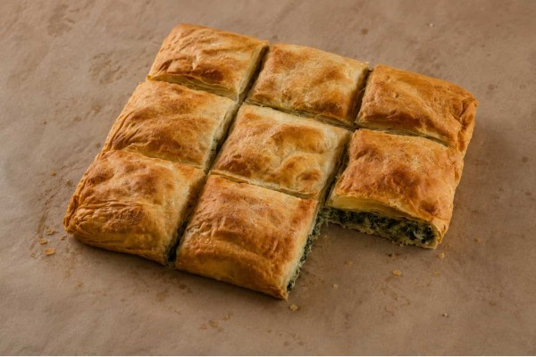 Ταψί Χωριάτικη Με Σπανάκι Τετράγωνο 2,2kg Χονδρική Ταψί Χωριάτικη Με Σπανάκι Τετράγωνο 2,2kg Χονδρική