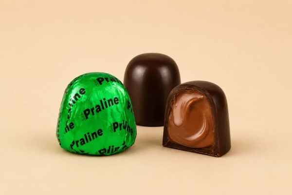 Κέρασμα Praline Dark με Γέμιση Πραλίνας Φουντουκιού Χονδρικής