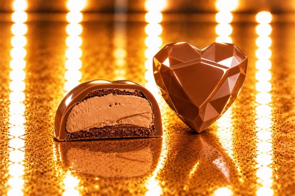 Visso Diamond Heart Praline Milk Σοκολατάκια Καρδιά Γάλακτος με Πραλίνα Φουντουκιού Χονδρικής