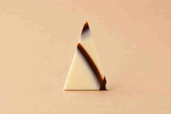 Barbara Marble Triangle Διακοσμητικά Τρίγωνα Σοκολάτας 5.5x3.5cm Χονδρικής