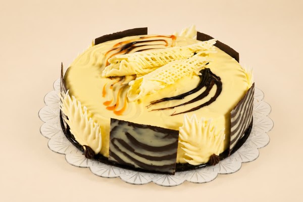 Τούρτα Παγωτό Λευκή Κουβερτούρα White Chocolate Ice Cream Cake 1.25kg Χονδρικής Τούρτα Παγωτό Λευκή Κουβερτούρα White Chocolate Ice Cream Cake 1.25kg Χονδρικής