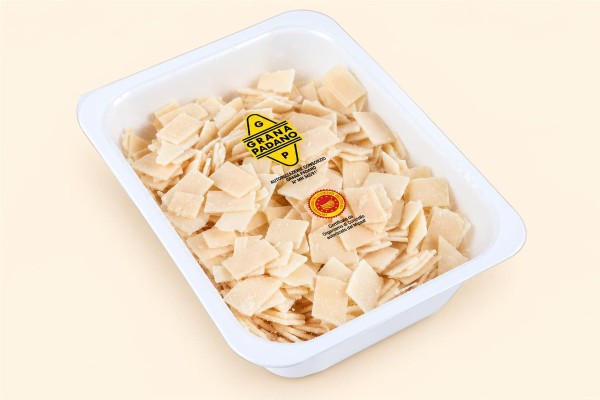 Grana Padano Flakes 1kg Κιβώτιο 12kg Χονδρικής Grana Padano Flakes 1kg Κιβώτιο 12kg Χονδρικής
